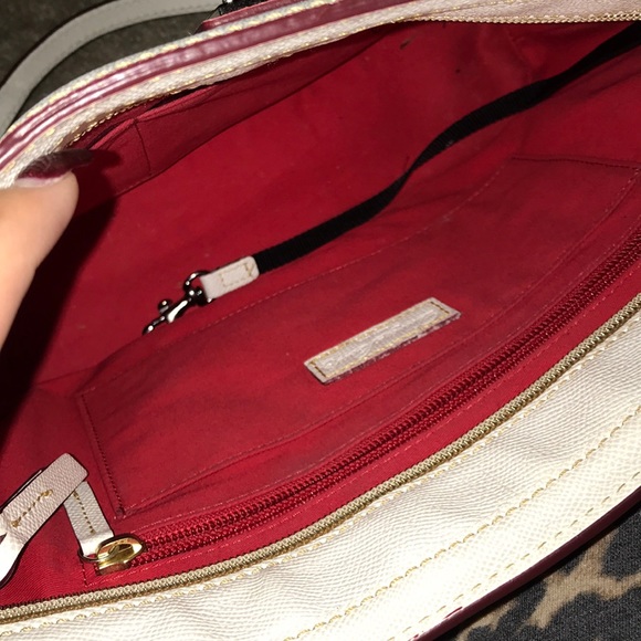 White Pebble Dooney Bag - Picture 3 of 6